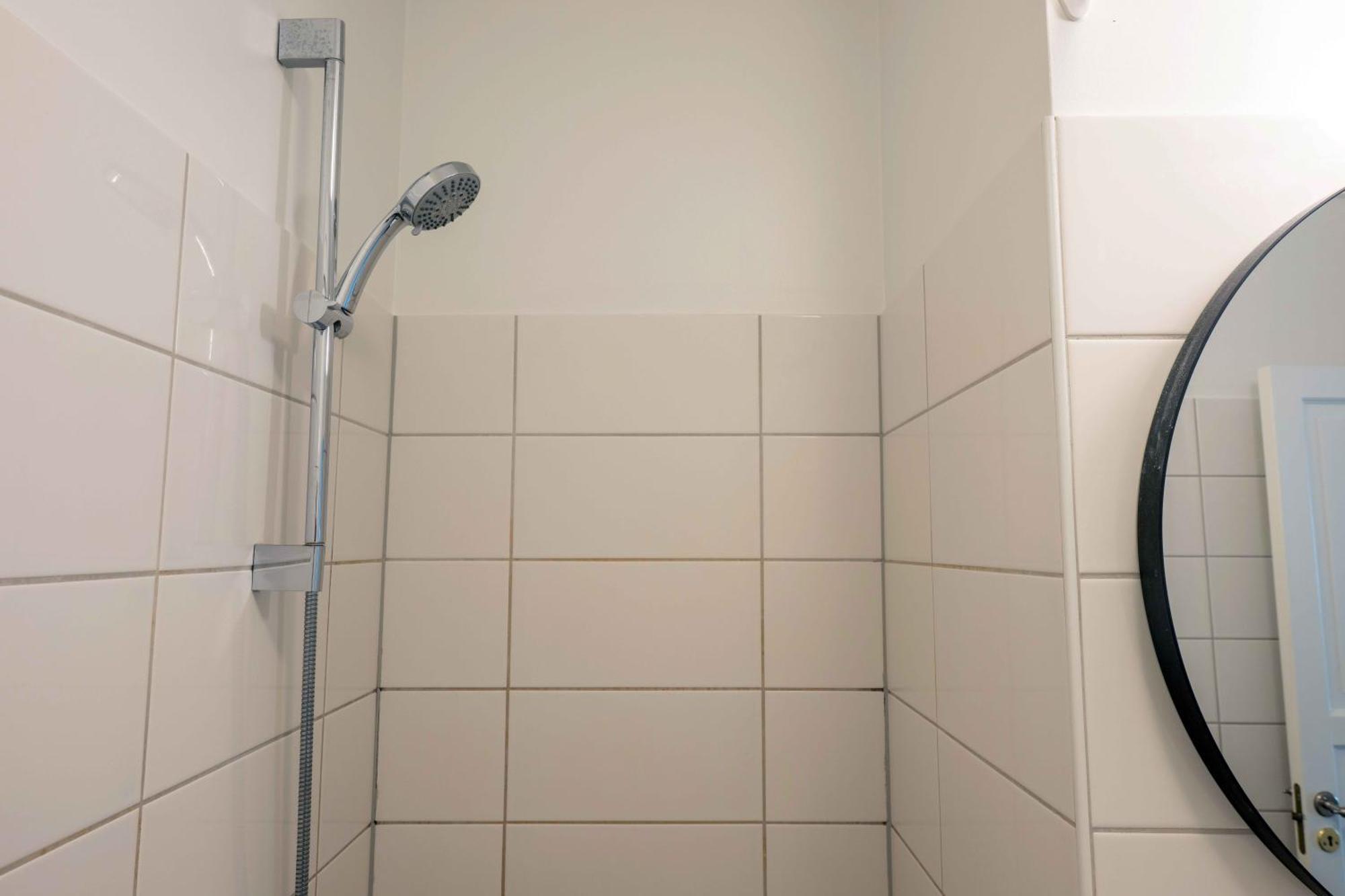 Spacious Tivoli Gardens Apartment W 3 Bedrooms โคเปนเฮเกน ภายนอก รูปภาพ